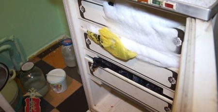 В холодильной камере во время обыска квартиры обнаружили останки 83-летней женщины.Скриншот с сайта УМВД по Красноярскому краю.